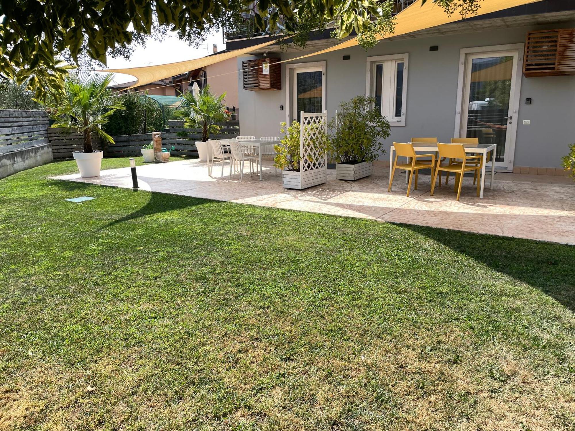Casa Degli Artisti Apartment Caprino Veronese Bagian luar foto